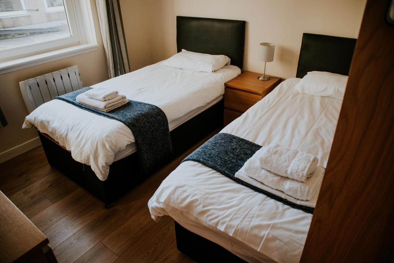 Uist Travel Accommodation Daliburgh  Extérieur photo